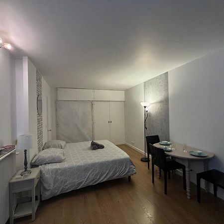Appartement Des Champs Elysees Paris Exterior foto